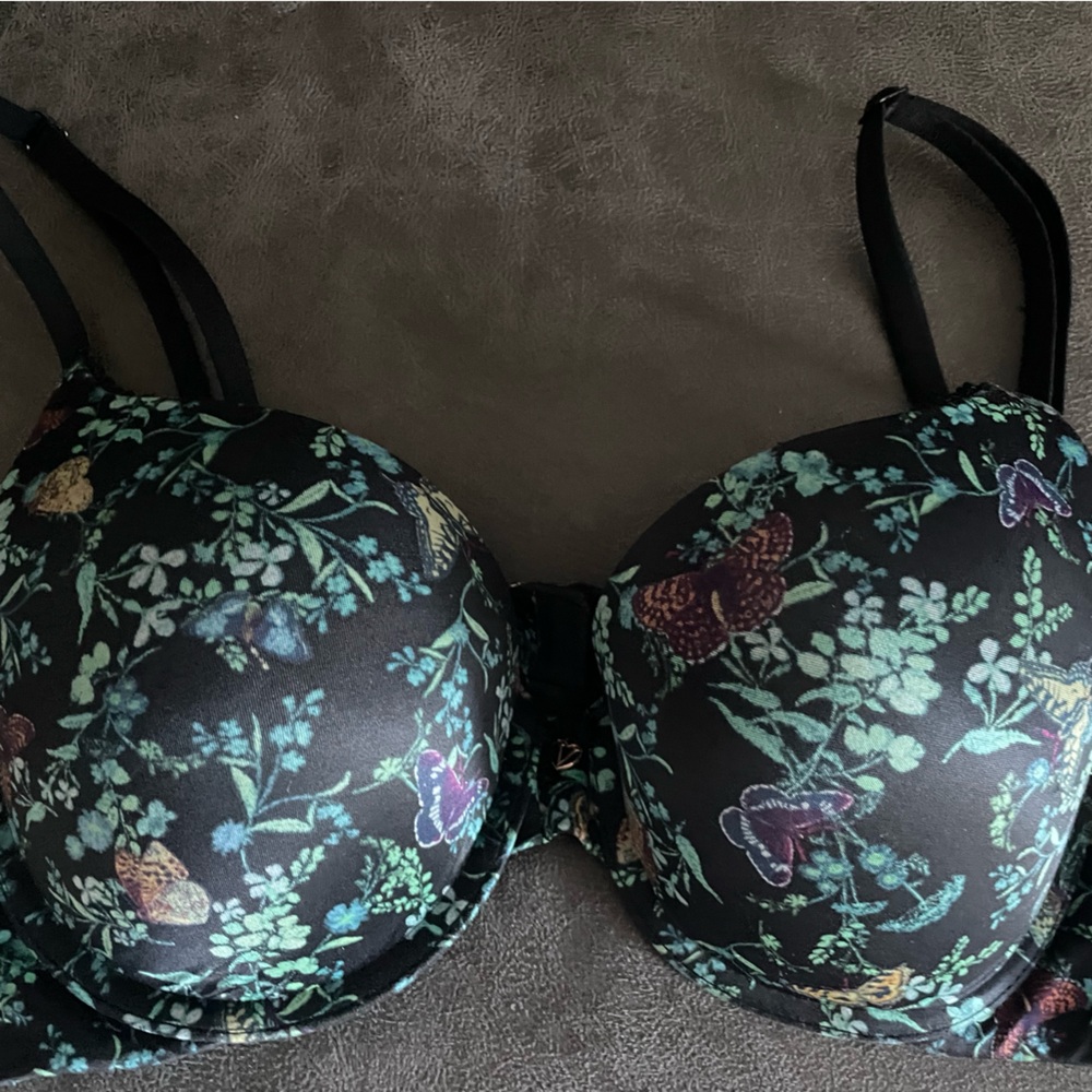Black butterflies and flower Victoria secret bra 36B
